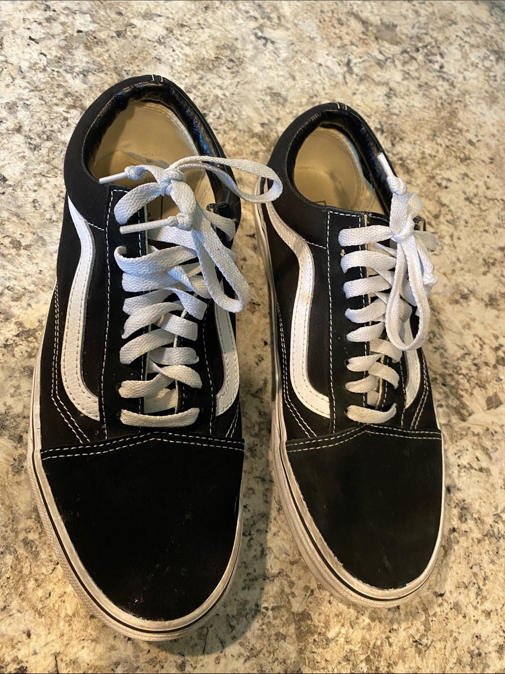Vans Black and White Old Skool Low-Top Sneakers - Men's